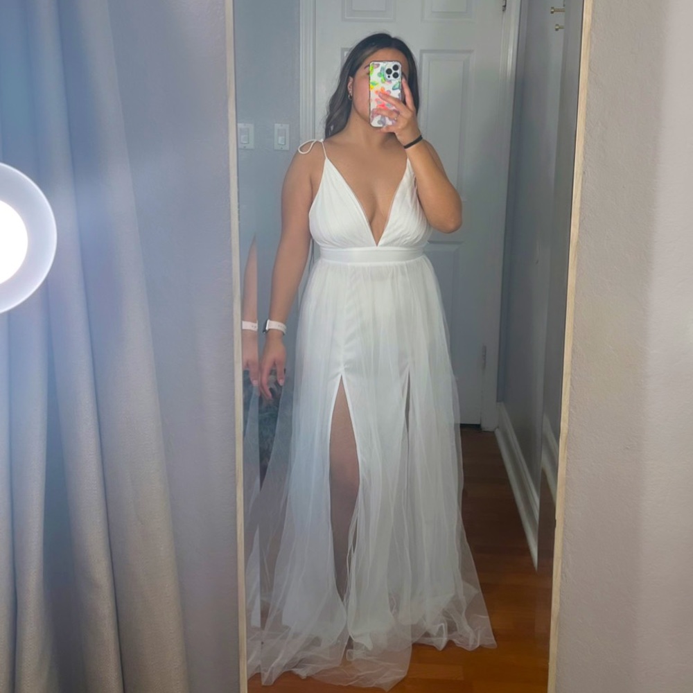 New White long Backless dress and deep V in the front ! So sexy and beautiful!